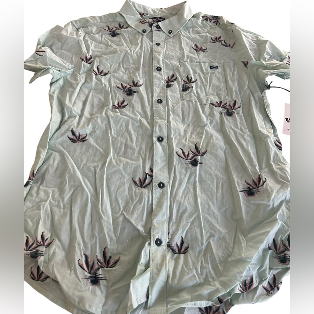 Men's billabong  Short Sleeve Button-Up Shirt with Floral Print nwt size large